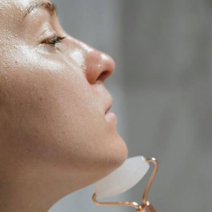 ROULEAU DE JADE VISAGE – MASSAGE & ÉCLAT NATUREL